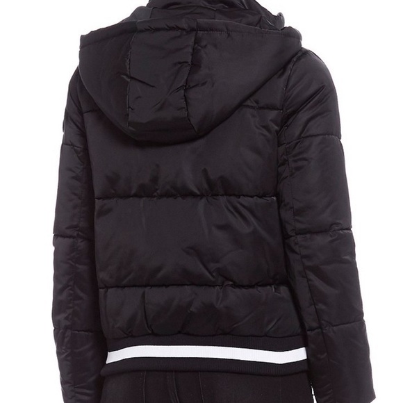 GUESS Puffer Jacket - Picture 6 of 6